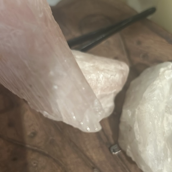 Hand Carved Rose Quartz VTG Parrot - Picture 7 of 16